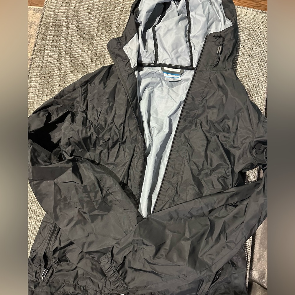 Columbia windbreaker size small